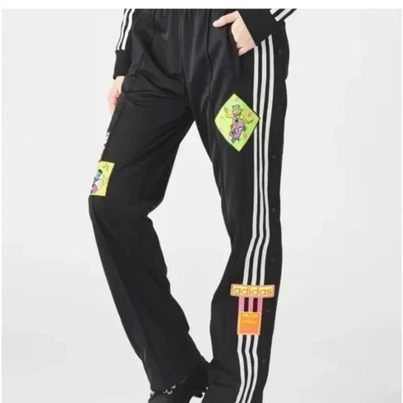 JEREMY SCOTT X ADIDAS limited track pants with cartoon patches. Nwt 90s cartoons